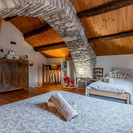Maison De Village Au Coeur Des Remparts Сент-Элали-дю-Сернон Экстерьер фото