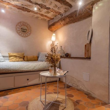Maison De Village Au Coeur Des Remparts Сент-Элали-дю-Сернон Экстерьер фото